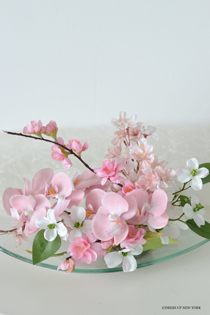 桜と桃の春の伊吹２hp.jpg